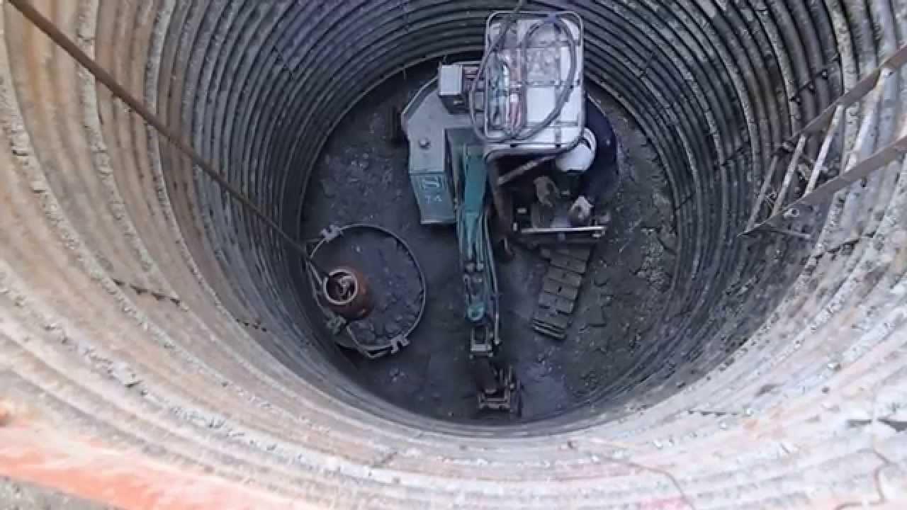 深礎掘削機