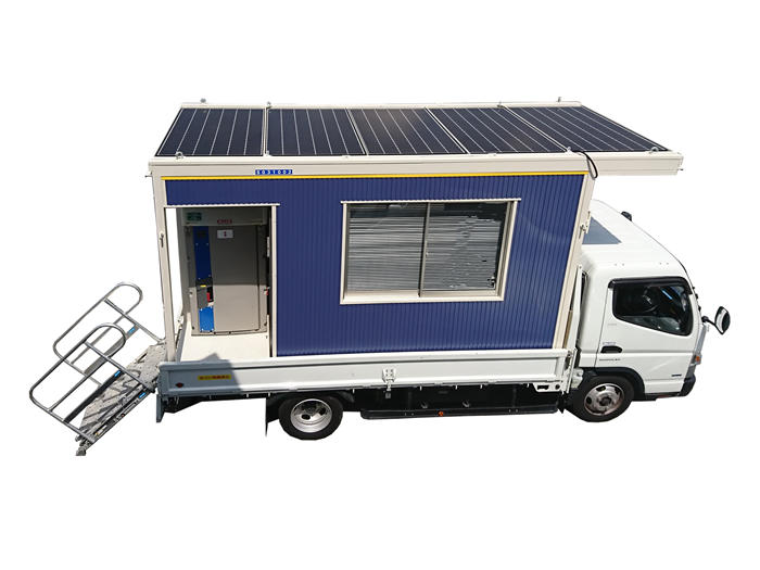 車載型ソーラーハウス・トイレ付
